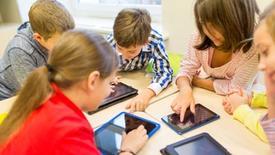 Pantallas en casa: Aprovechar los beneficios de la tecnología sin generar adicción
